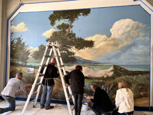 Dygtige dekorationsmalere i gang til Salon