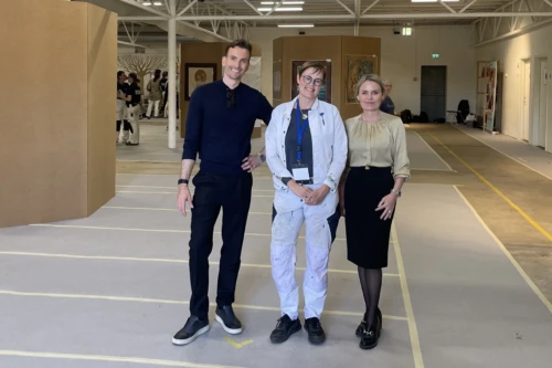 Sune Schnack, CEO i Flügger Group (tv), Heidi Zilmer, malermester og medarrangør af Salon Horsens (midt), Bettina Antitsch Mortensen, bestyrelsesformand i M+ (th) ved malerevent