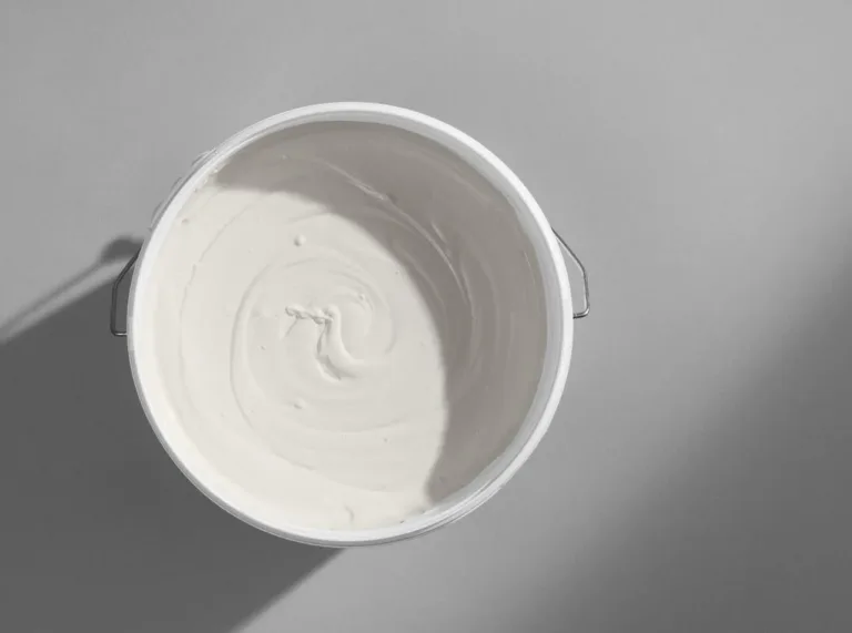 Flügger spand med Anker maling