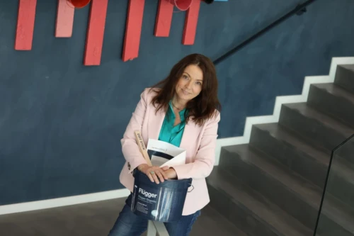 Flügger Senior Vice President Marlene von Essen-Müller with her Bucket of Tools